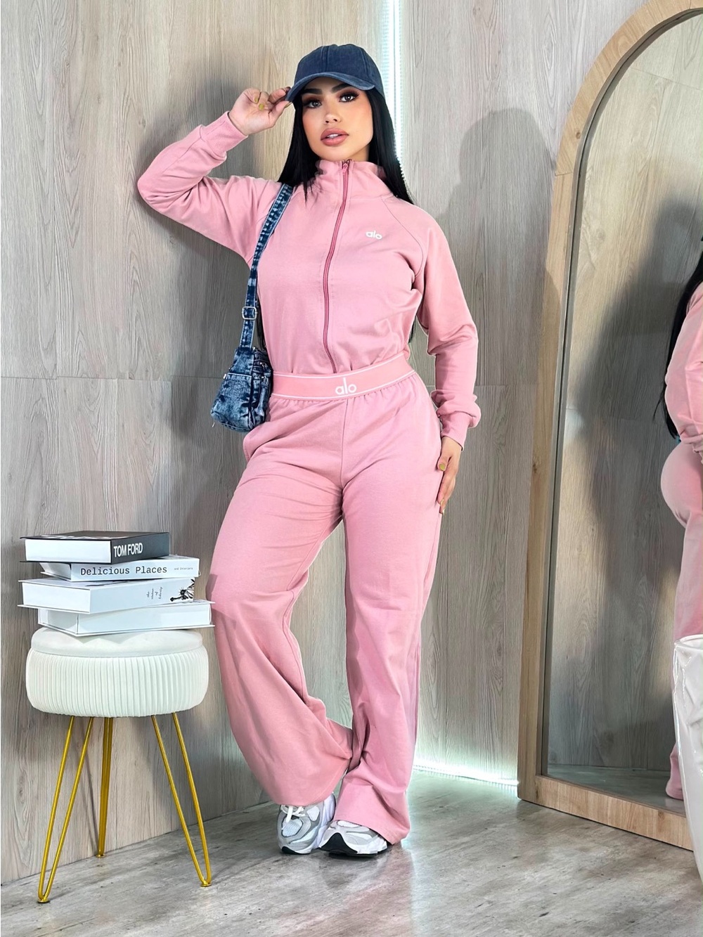 ALO Yoga Women’s Dusty Pink Zip-Up Track Pants & Jacket Set